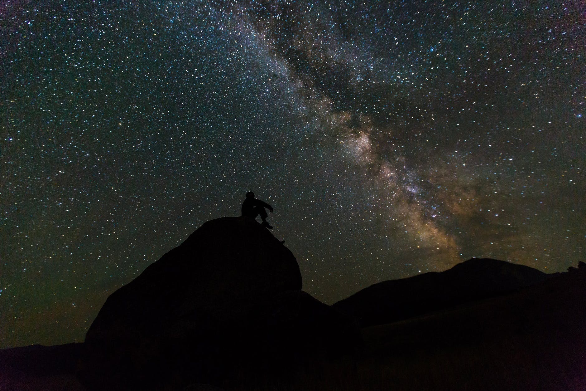 milky-way-rocks-night-landscape.jpg